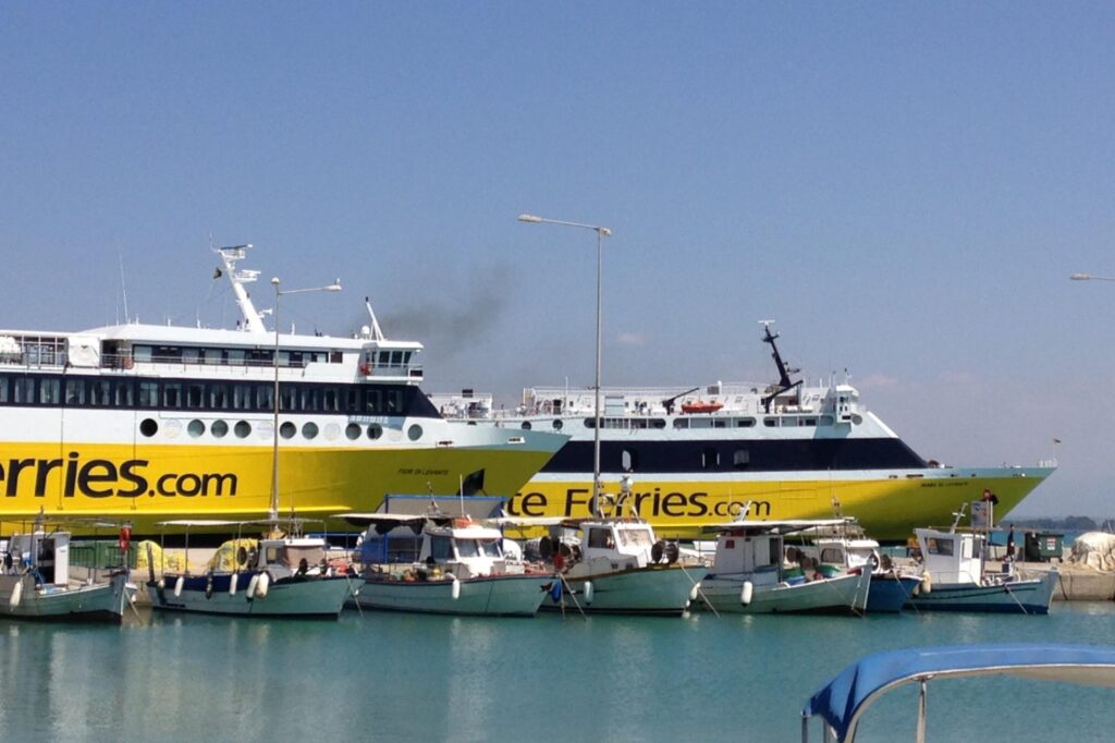 From Athens Airport to Kyllini Port Taxi